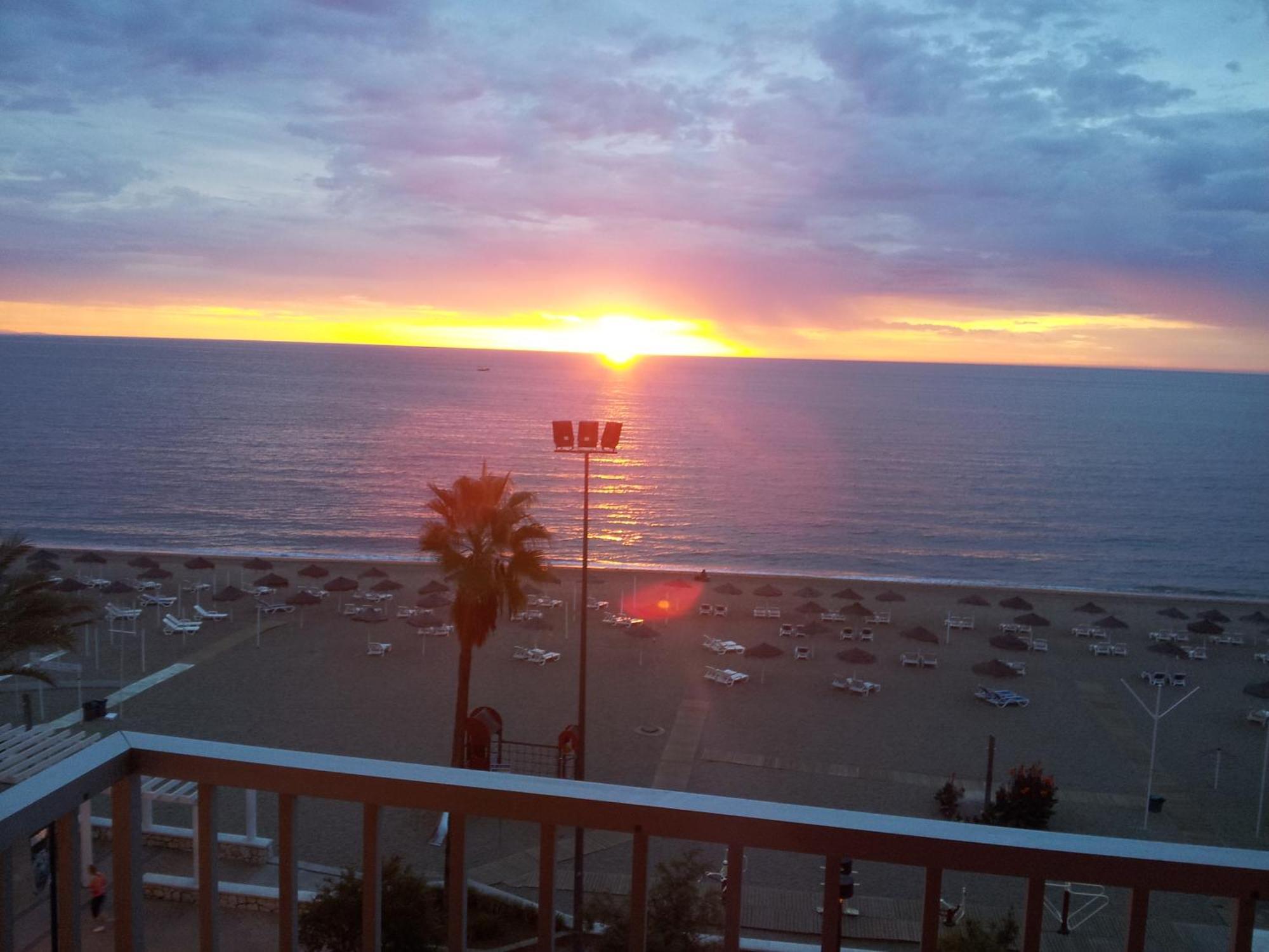 Апартаменты Fuengirola Playa Carina Экстерьер фото