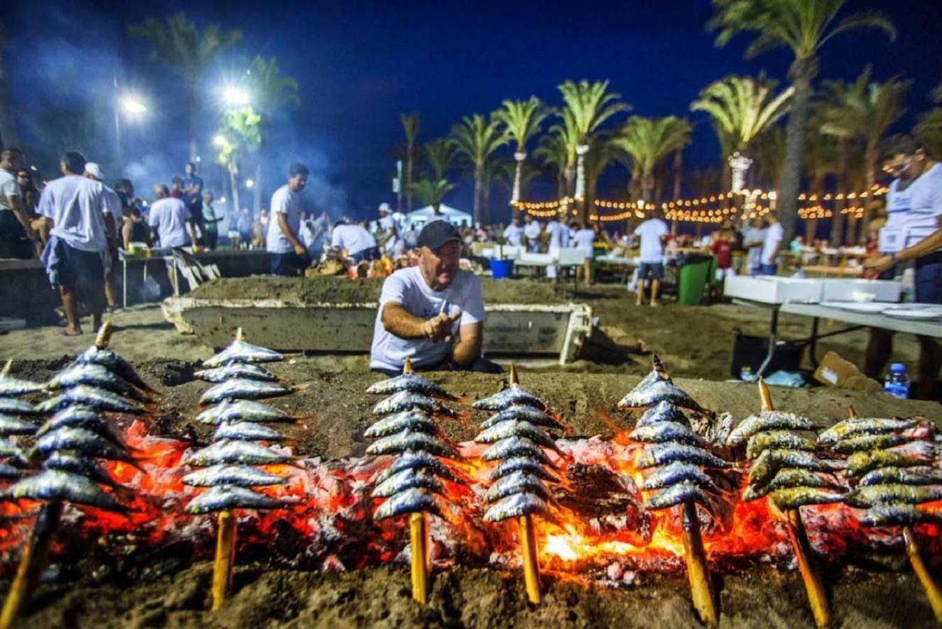 Апартаменты Fuengirola Playa Carina Экстерьер фото